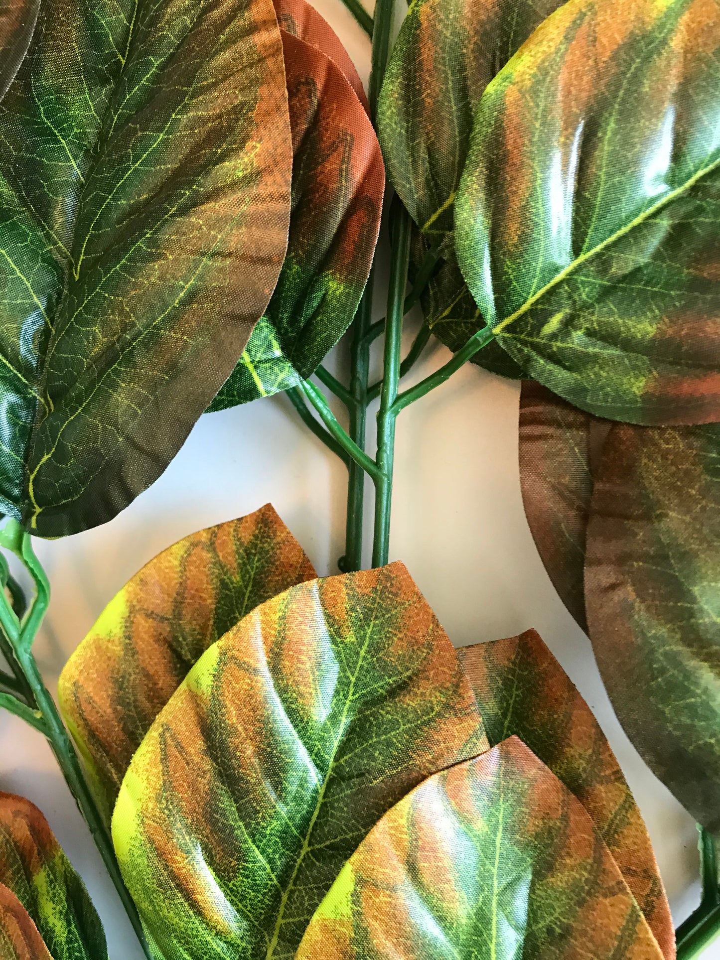 Pack of 3 Artificial Rose Leaf Sprays Extra Large - 70 cm - Green/Red Leaves
